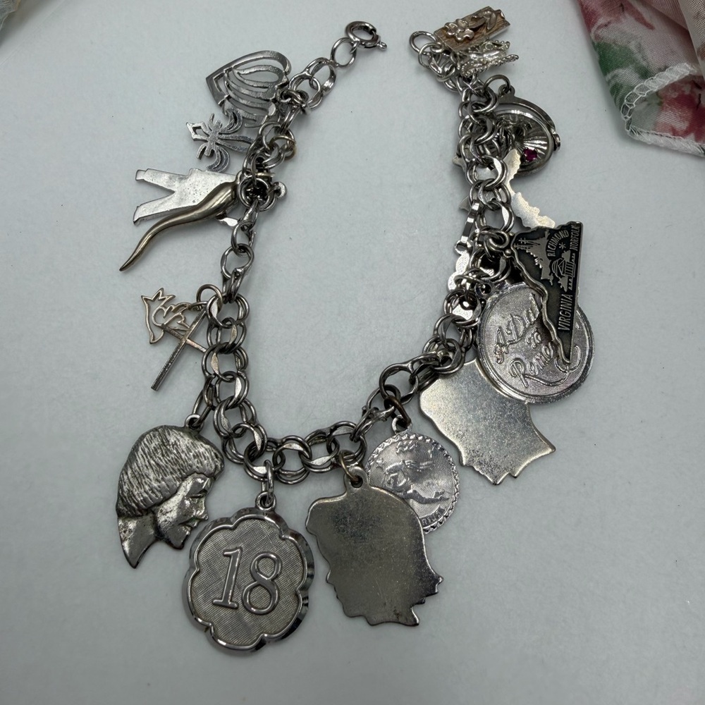 😎30%off Sterling Silver Charm Bracelet 18 Charms #1STB